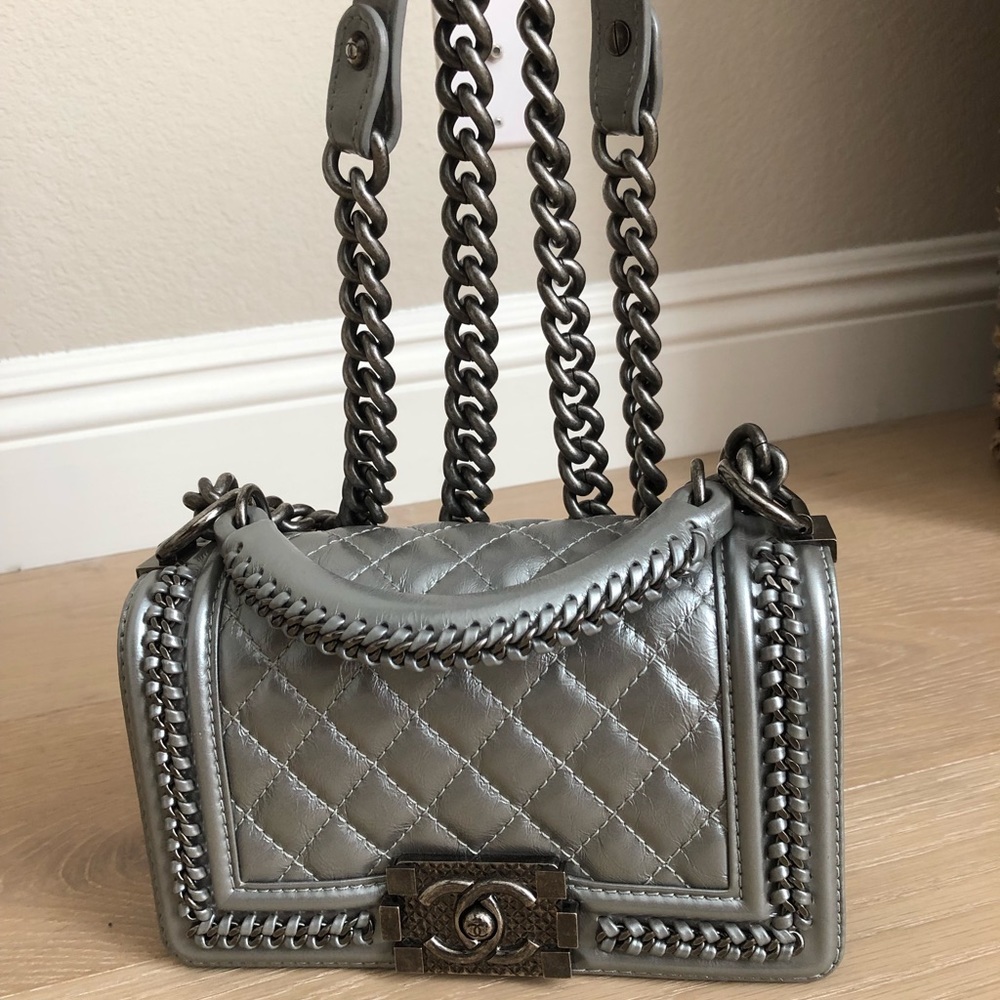 Chanel small le boy with handle